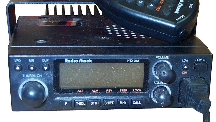 УКВ-трансивер RadioShack / Realistic HTX-242. Характеристики. Краткий обзор.