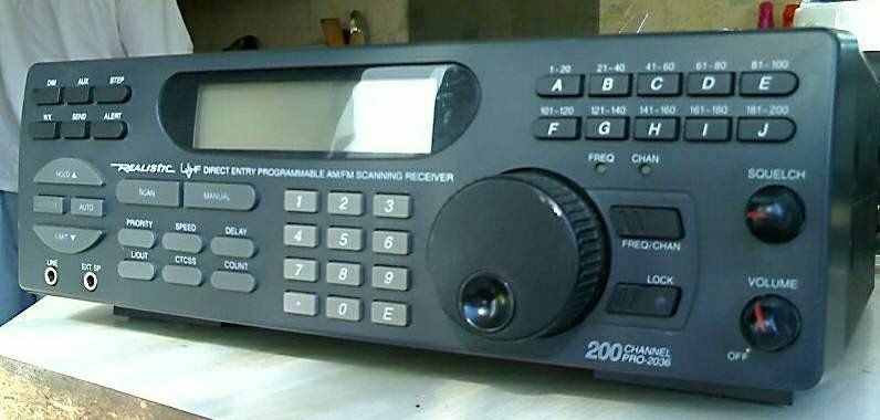 КВ/УКВ-сканер (приёмник) RadioShack / Realistic Pro-2036. Характеристики. Краткий обзор.