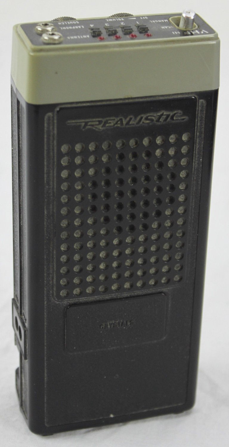 УКВ-сканер (приёмник) RadioShack / Realistic Pro-4A. Характеристики. Краткий обзор.