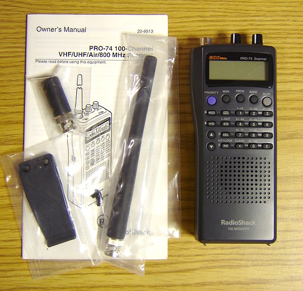 УКВ-сканер (приёмник) RadioShack / Realistic Pro-74. Характеристики. Краткий обзор.