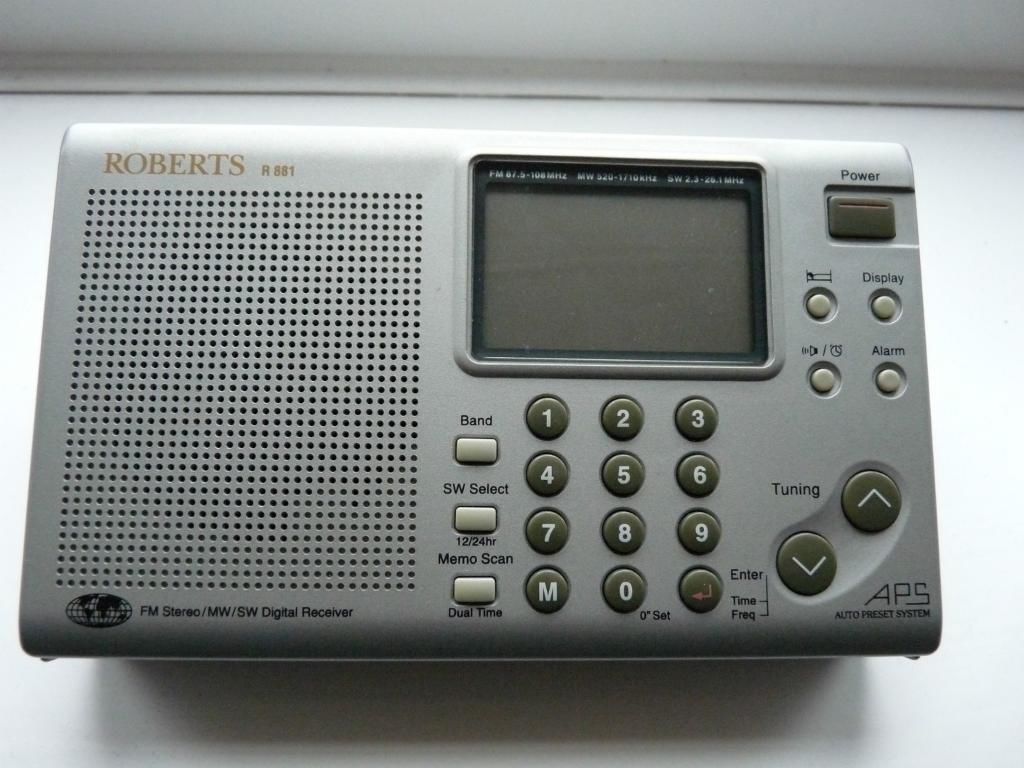 КВ/УКВ-приёмник Roberts R-881. Характеристики. Краткий обзор.