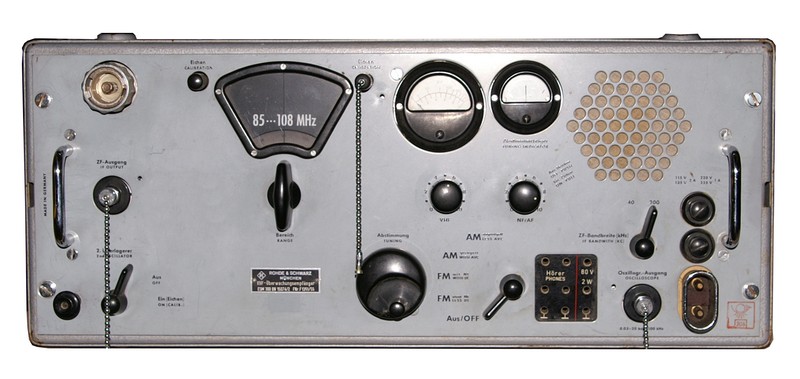 УКВ-приёмник Rohde & Schwarz ESM-300. Характеристики. Краткий обзор.