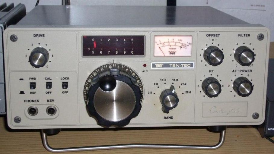 Радиостанция Ten-Tec Century 22 (579). Характеристики. Краткий обзор.