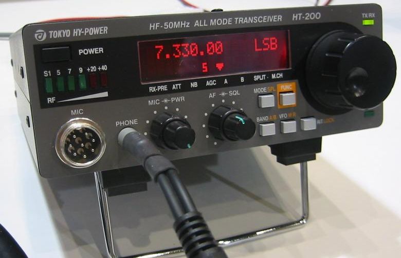 КВ/УКВ-передатчик Tokyo Hy-Power HT-200. Характеристики. Краткий обзор.