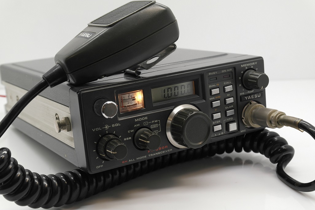 УКВ-трансивер Yaesu FT-690R. Характеристики. Краткий обзор.